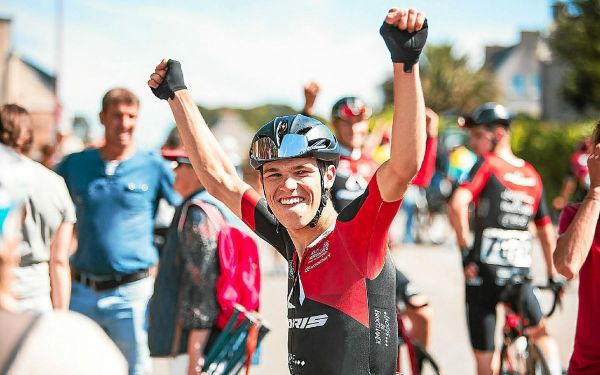 Loan Roué remporte la Ronde Finistérienne au sprint, retrouvez le classement complet