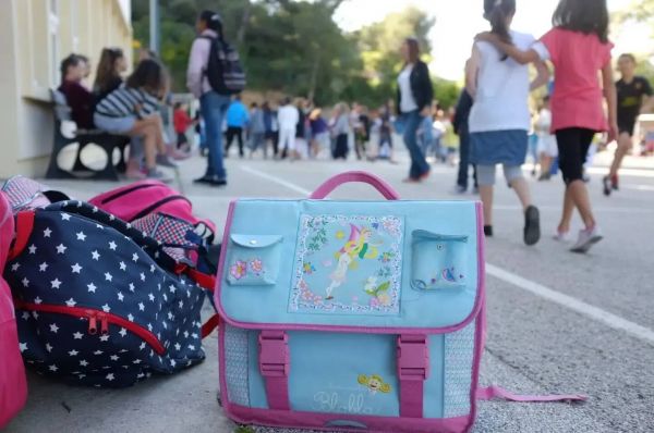 Avec la canicule et les vacances qui approchent, j'envisage de retirer mon enfant de l'école prématurément, qu'est-ce que je risque?