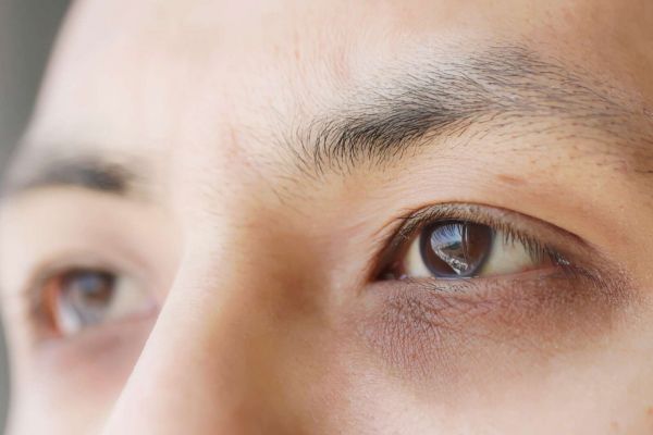 Marre des yeux secs et fatigués ? Adoptez ces gestes simples pour un confort visuel retrouvé