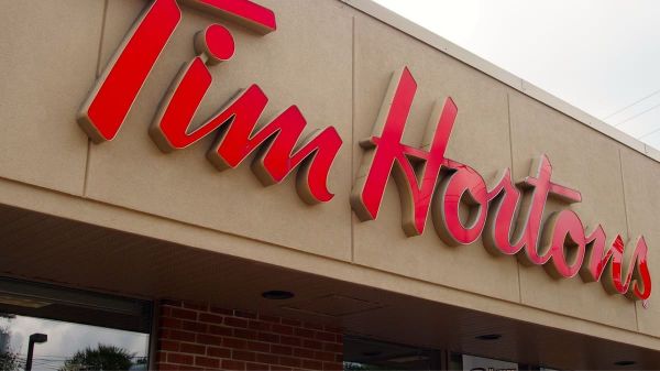 Tim Hortons perd en cour: action collective autorisée pour l'erreur du bateau