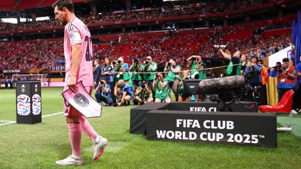 PSG : Lionel Messi change d'équipe, la photo qui fait le buzz !