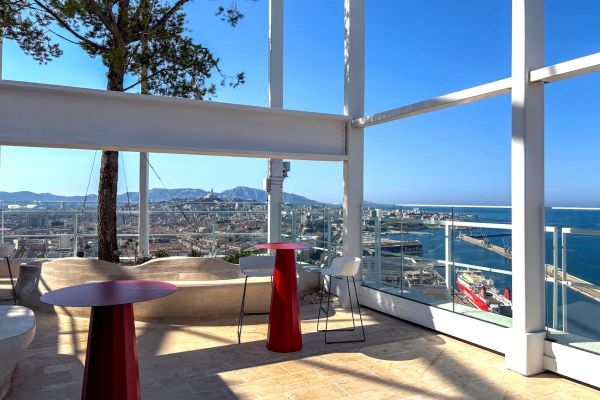 Sky Center : la terrasse panoramique avec la plus haute vue de Marseille ouvre au public