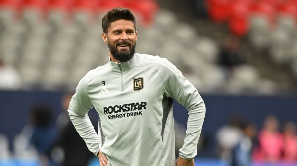 "Si vous m'aviez posé la question il y a quelques années...": Giroud révèle pourquoi il a choisi de signer à Lille