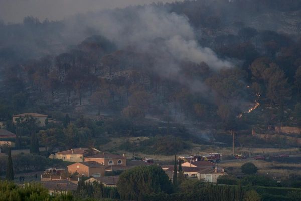 Aude : 300 hectares partis en fumée à cause d'un barbecue mal éteint et transporté sur l'autoroute, l'incendie est désormais maîtrisé