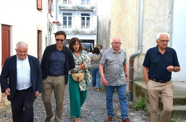 Mauléon-Licharre : la rue Etchegoyhen retrouve une nouvelle jeunesse grâce à la reconversion de frichjes