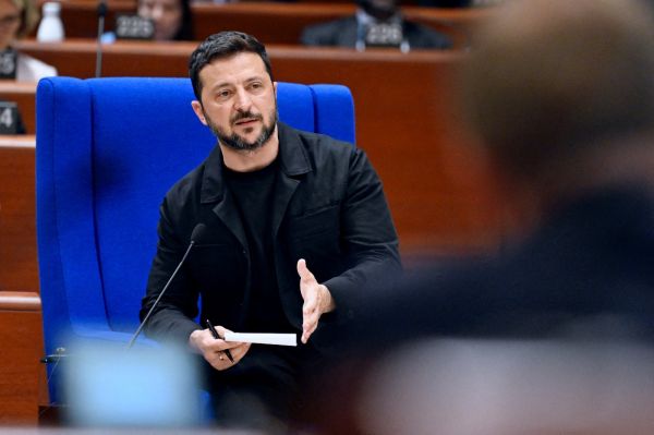 Guerre en Ukraine : Volodymyr Zelensky revient sur l'interdiction des mines antipersonnel par décret