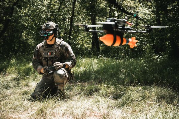 « Nous nous préparons à la guerre d'aujourd'hui » : l'armée française se forme aux drones d'attaque