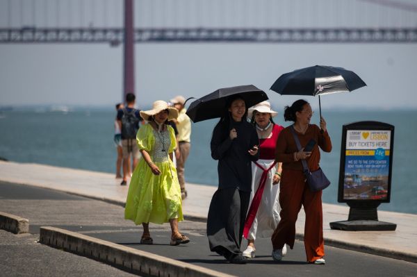 Le sud de l'Europe étouffe sous une chaleur sans répit