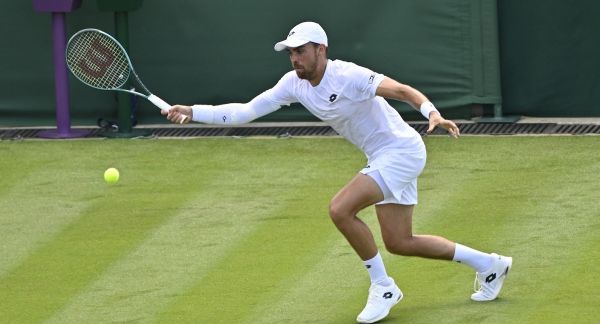 Le Français Benjamin Bonzi, après sa victoire contre Daniil Medvedev : « Parfois, il vaut mieux affronter ce genre de joueurs au premier tour. C'était du 50/50 au début du match »