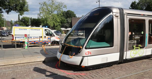 Strasbourg. Accident au Wacken : une des piétonnes heurtées par le tram est décédée