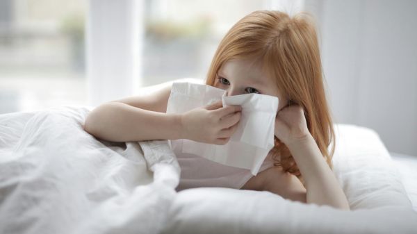 Avec la chaleur, les saignements de nez sont courants chez les enfants, voici quoi faire pour les soulager