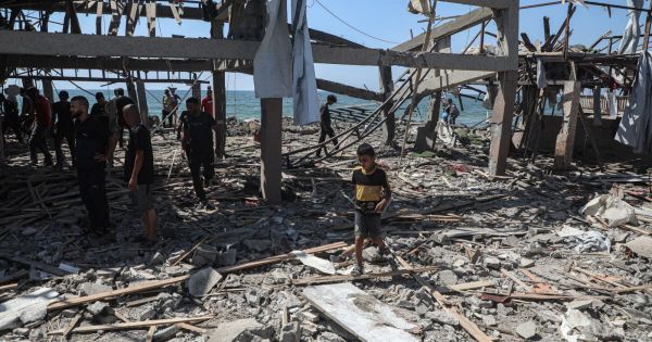 Guerre à Gaza. Au moins 48 morts selon les secours, dont 21 dans un cybercafé bombardé par l'armée israélienne