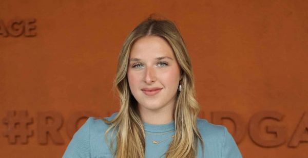 Les Enfoirés : Héléna rejoint Pierre Garnier et sa mère s'en mêle