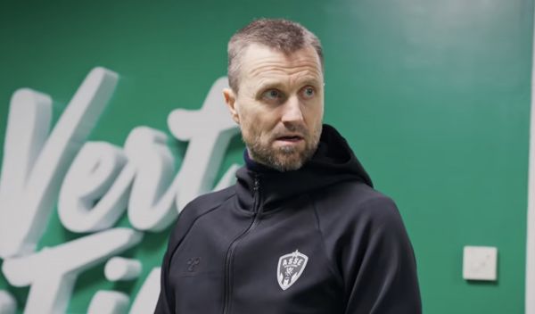 Mercato ASSE : Pau FC s’offre un défenseur des Verts (Off.)