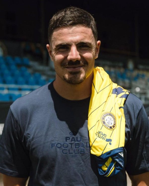 Football - Pau FC : un joueur expérimenté de L1 et L2 au Pau FC