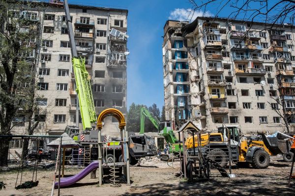 « Tu as pu dormir ? » : en Ukraine, la guerre se réveille la nuit