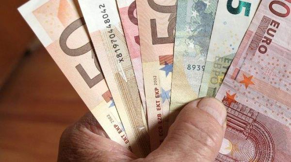 35 000€ Minimum par An : Voici le Pays d'Europe où la Pension de Retraite est la Plus Élevée.