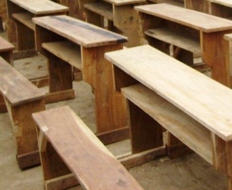 Forécariah / Éducation : 310 tables-bancs remis à quatre écoles publiques
