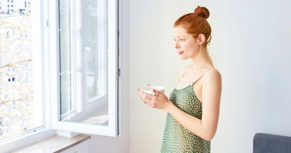 Canicule : quand faut-il ouvrir et fermer les fenêtres ?