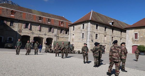 Isère. Vente d'une caserne du fort Barraux pour des logements ? Un projet qui ne passe pas