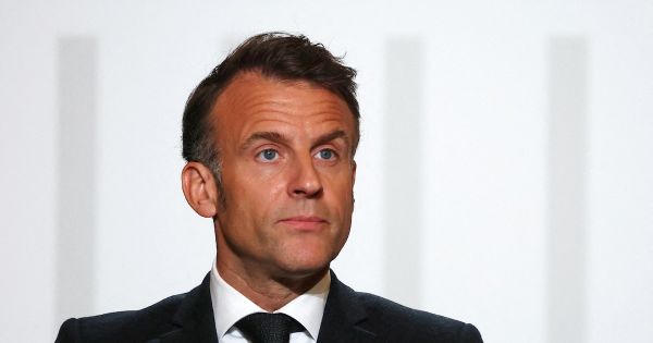"Quelles sont mes options ?" : les rancœurs d'Emmanuel Macron, sa peur du vide, les tensions à l'Elysée