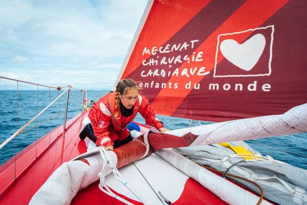 « Je veille à véhiculer du positif » : après le Vendée Globe, Violette Dorange poursuit son engagement solidaire