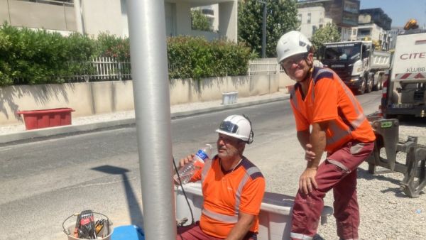 "C'est infernal, même l'air est bouillant, j'ai la vision troublée" : les galériens des travaux publics dans l'enfer de la canicule