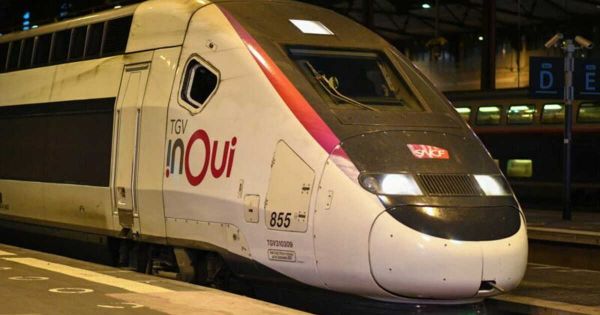 SNCF : voici ce que vous risquez en posant vos pieds sur les sièges dans le train