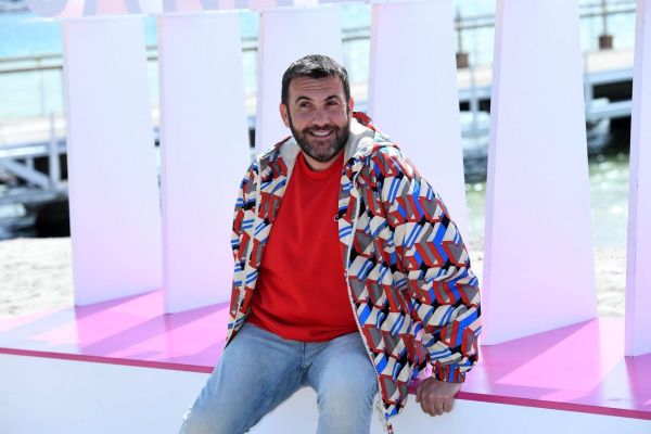 Laurent Ournac (Camping Paradis) quitté par sa partenaire, "C'est un mal pour un bien"