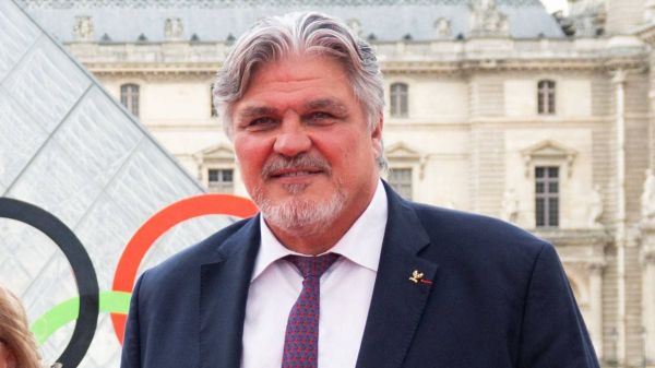 En rogne, David Douillet pousse un coup de gueule sur le Tour de France : "on ne me fera pas croire ça"