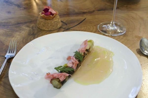 Restaurant Son’: Sylvain Renzetti reçoit le candidat Top Chef Charlie Anne