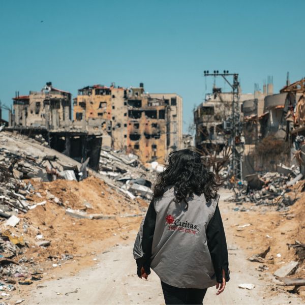 Comment aider les populations de pays en guerre? « On ne choisit pas de fuir, mais on peut toujours choisir d'accueillir »