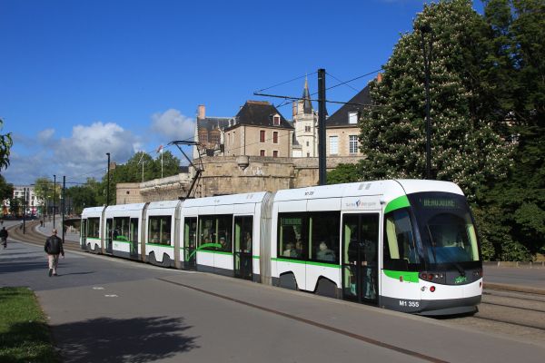 Nantes : Ivre, un jeune homme de 25 ans moleste une fillette de 9 ans à la sortie du tramway