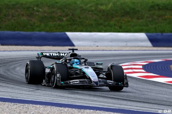 Deux ans sans réponse : Russell déplore les performances de Mercedes F1 sous la chaleur