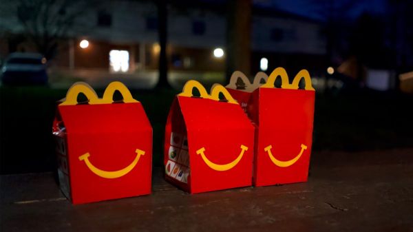 Oubliez le fast-food, McDonald's est aussi une librairie à part entière