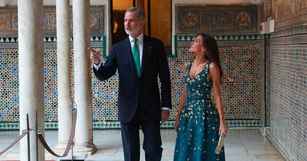Le roi Felipe et la reine Letizia offrent un dîner de prestige à l'Alcazar de Séville en présence de l'émir du Qatar