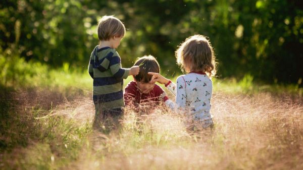 Vous n'appréciez pas les amis de votre enfant? Pas d'inquiétude, lisez ceci