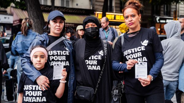 Le combat de la famille de Rayana, tuée d'une balle dans la tête par un policier