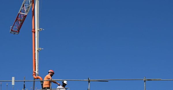 Saône-et-Loire. Chantiers : la canicule, c'est boire « 7 à 8 litres d'eau par jour » et « une baisse de productivité »