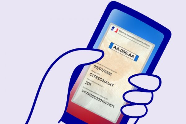 La carte grise peut maintenant être enregistrée dans l'app France Identité
