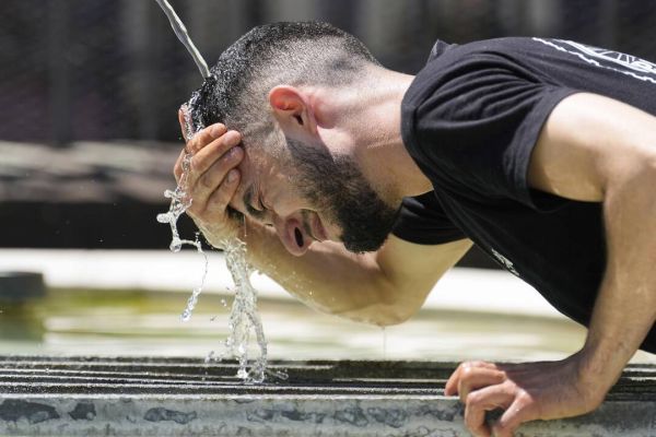 En images – L'été débute à peine et l'Europe est déjà en surchauffe