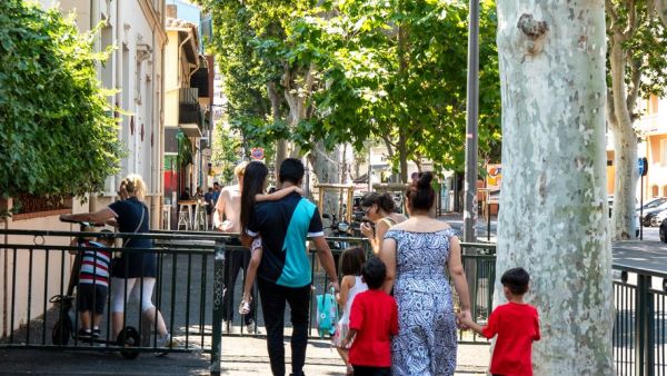 "Il fait 40 °C dans le dortoir, ce n'est juste pas possible !" : la débrouille des parents et des écoles des Pyrénées-Orientales face à la canicule