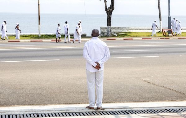 "Les vrais leaders sont ceux qui savent se faire petits pour entendre les murmures du peuple, pour comprendre ses aspirations et porter ses espoirs"