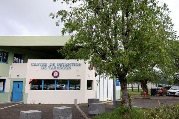 Surpopulation carcérale : "Intéressant pour libérer des places", une prison modulaire construite d'ici 2027 à Tarascon