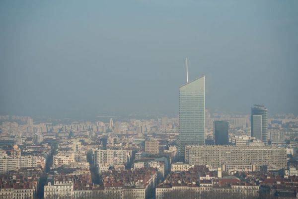 Canicule : le Rhône de nouveau confronté à un pic de pollution alors que les températures continuent de grimper