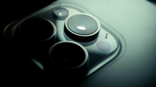 iPhone 17 Pro : Apple pourrait toucher à ce détail, pour la première fois en 6 ans