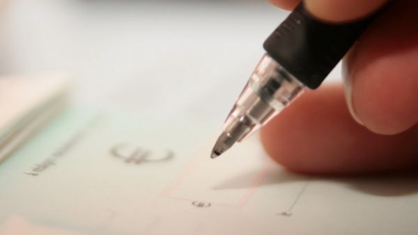 BoursoBank : 6 mois d'attente pour un chéquier ou une carte à débit différé