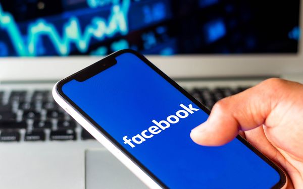 Facebook veut piocher dans vos photos pour créer des images IA, faites attention à cette autorisation