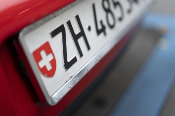 Où les plaques d'immatriculation suisses naissent
