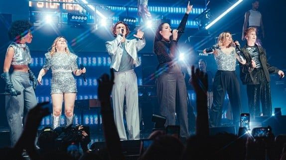 "On est tristes" : les élèves de la Star Academy font leurs adieux au public avec un dernier concert